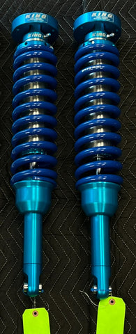 6-8'' LIFT 05-2023 TACOMA INTERNAL RESERVOIR COILOVER SET 700LB COILS